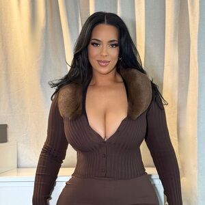 Brown Ribbed Knit Top with Faux Fur Collar